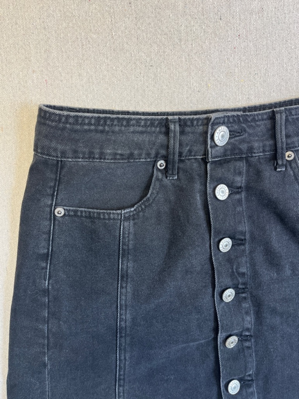 American Eagle Black Denim Button Front Mini Skirt High Rise Size 2 - Picture 3 of 11